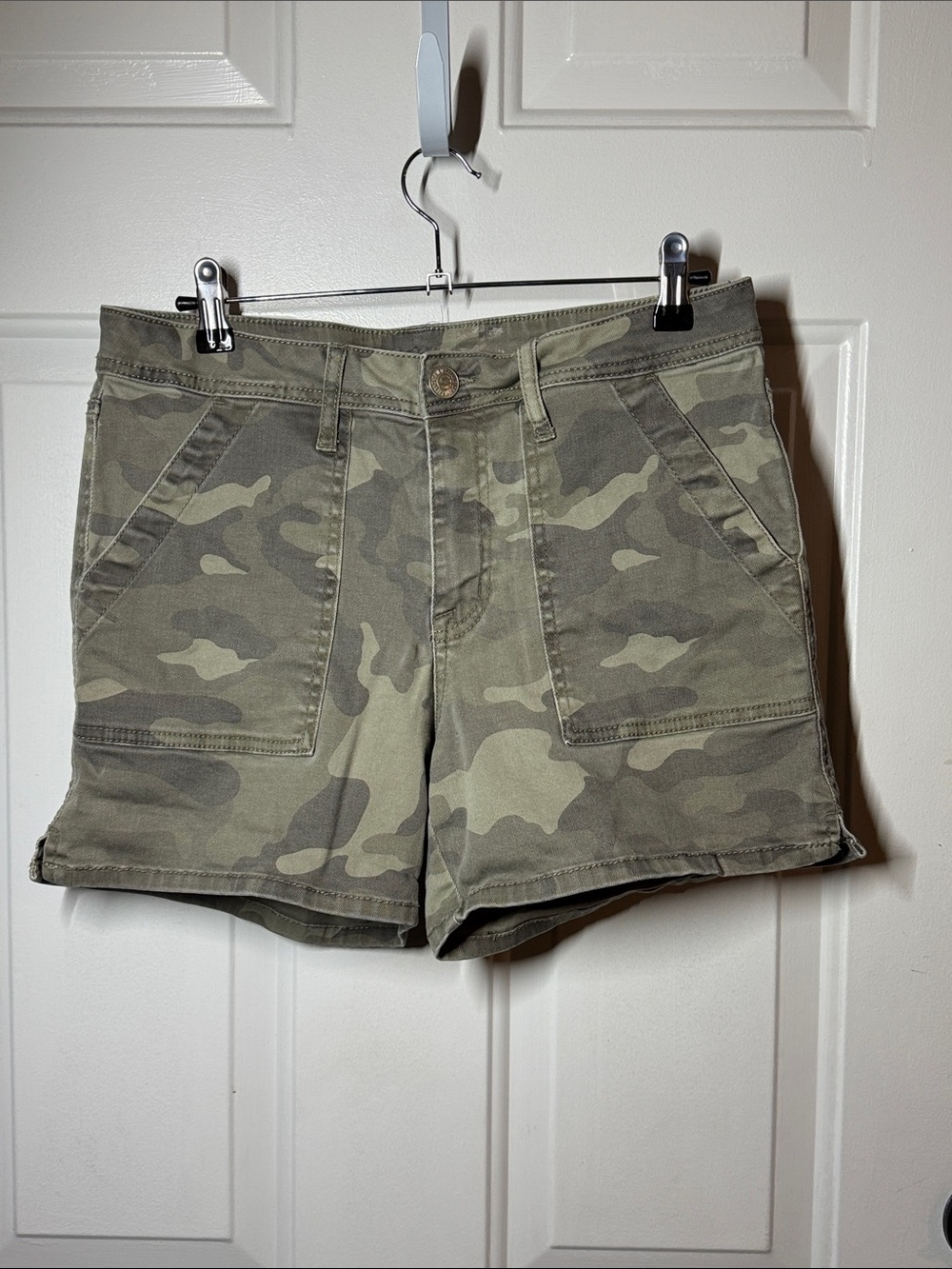 Seven7 Women's Camo Utility Shorts in Olive/Tan